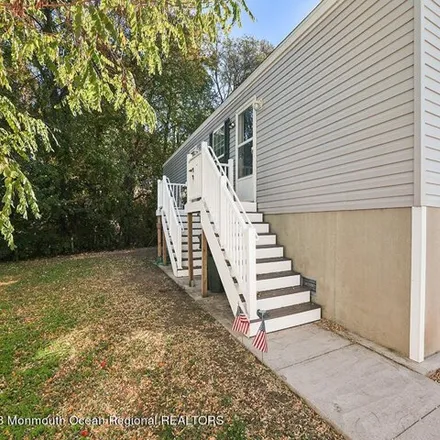 Buy this studio apartment on 15 Bayshore Mobile Manor in West Keansburg, Hazlet Township