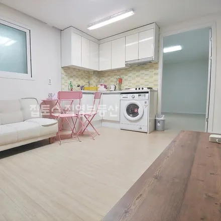 Rent this 2 bed apartment on 서울특별시 마포구 상암동 15-13