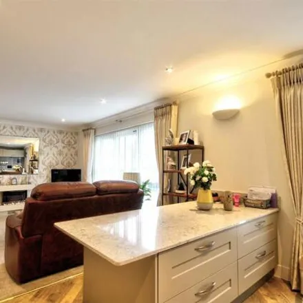 Image 5 - unnamed road, Chester-le-Street, DH3 3DX, United Kingdom - Apartment for sale