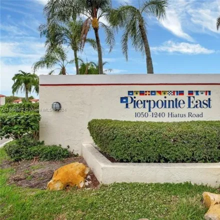 Rent this 3 bed condo on 1032 East Pierpoint in Pembroke Pines, FL 33026