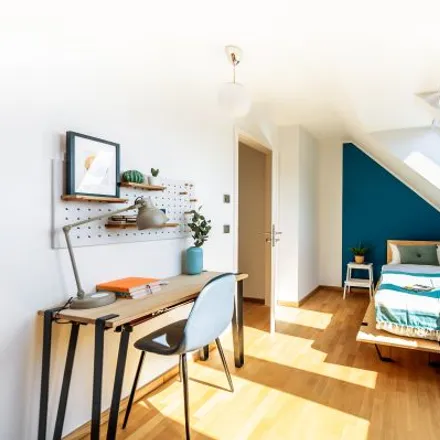 Rent this 5 bed room on Yoko Sushi in Boxhagener Straße 44, 10245 Berlin
