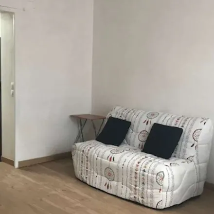 Rent this 2 bed apartment on 6 Rue de l'Hôtel de Ville in 02600 Villers-Cotterêts, France