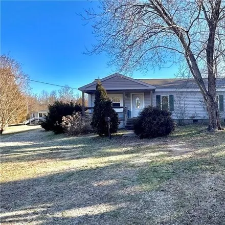 Buy this 4 bed house on 1408 East Courthouse Road in Blackstone, VA 23824