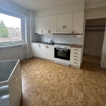 Rent this 3 bed apartment on Fredriksgatan in 811 36 Sandviken, Sweden
