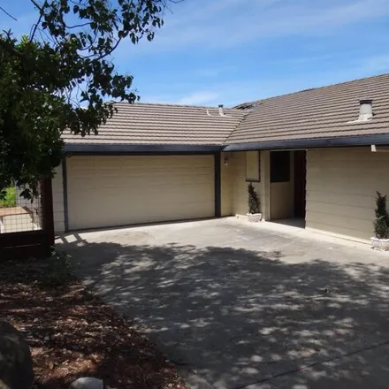 Buy this 4 bed house on 675 Hillside Dr in Fairfield, California