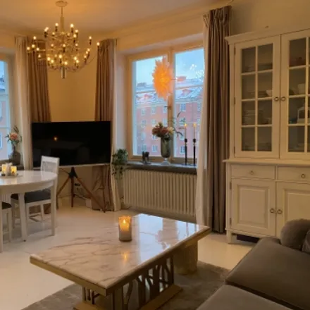 Rent this 4 bed condo on Rödabergsgatan 12 in 113 30 Stockholm, Sweden