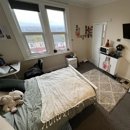 Image 1 - Manor View, Leeds, LS6 1BU, United Kingdom - Townhouse for rent