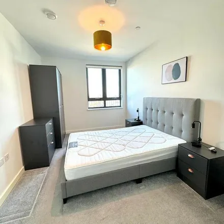 Image 3 - Lakeside Drive, London, NW10 7FH, United Kingdom - Apartment for rent