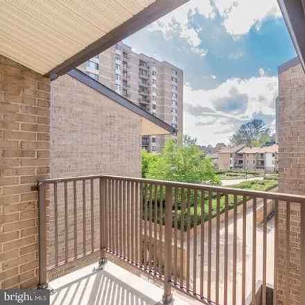 Buy this 2 bed condo on Rockville Pike in Rockville, MD 20883