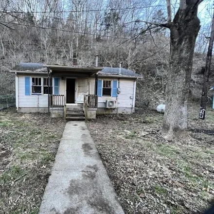 Buy this 1 bed house on 709 Old Lawrenceburg Road in Franklin County, KY 40601