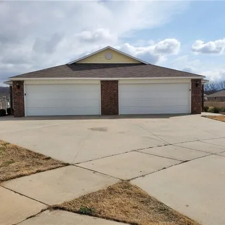 Buy this studio house on 248 East Anabranch Court in Farmington, AR 72730