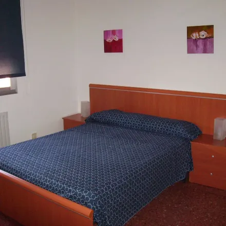 Rent this 3 bed apartment on Avenida de Pablo Gargallo in 116, 50003 Zaragoza