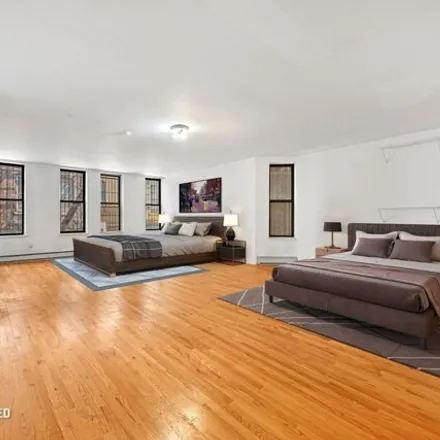 Image 3 - 517 East 11th Street, New York, NY 10009, USA - Condo for sale