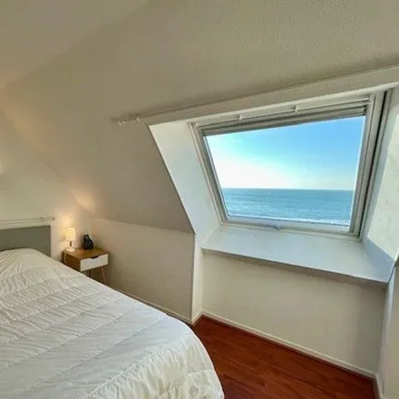Rent this 1 bed apartment on 56170 Quiberon