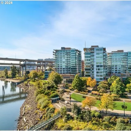 Buy this 1 bed condo on 1900 South River Drive in Portland, OR 97201