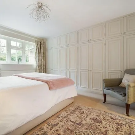 Rent this 5 bed apartment on Broadwater Down in Royal Tunbridge Wells, TN2 5TF