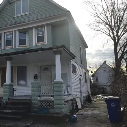 Buy this 6 bed house on 10726 Garfield Ave in Cleveland, Ohio