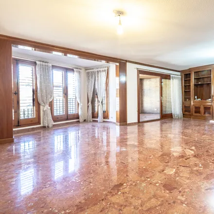 Buy this 5 bed apartment on l'Eixample