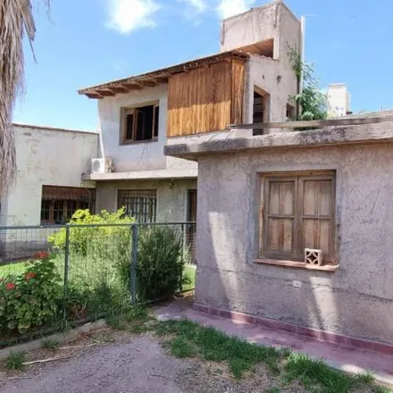 Buy this studio house on Avenida General San Martín 3298 in Departamento Capital, M5539 KTR Mendoza