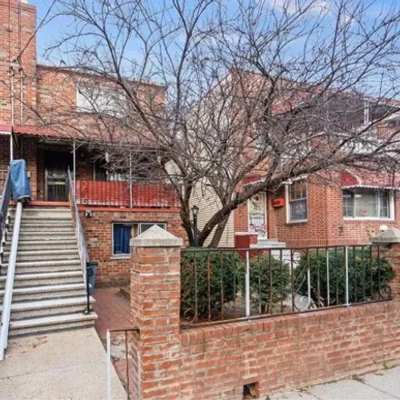 Buy this 4 bed house on 963 East 225th Street in New York, NY 10466