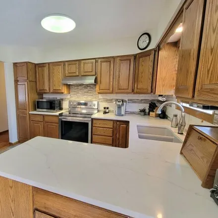 Image 5 - 2198 14th Avenue Southeast, Melrose Addition, Aberdeen, SD 57401, USA - House for sale