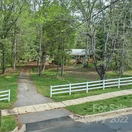 Buy this 3 bed house on 13018 Hamilton Road in Charlotte, NC 28273