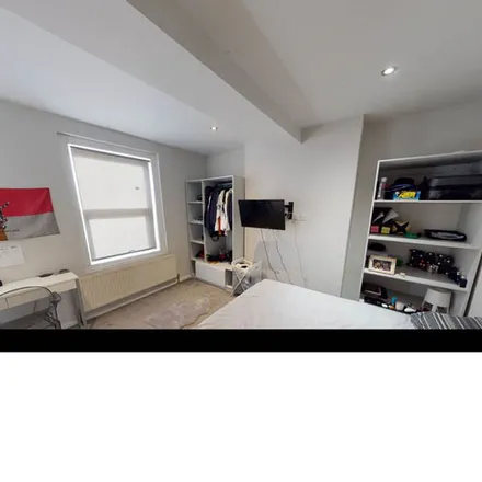 Image 3 - 1-31 Stanmore Street, Leeds, LS4 2RS, United Kingdom - Apartment for rent