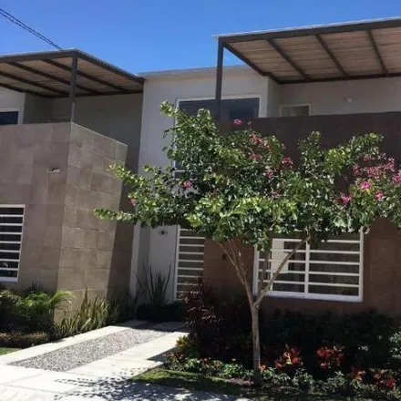 Buy this 3 bed house on Calle Vicente Guerrero in 62766 Tezoyuca, MOR