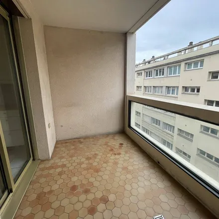 Rent this 3 bed apartment on Parc aux Daims in Allée du Soleil, 69006 Lyon