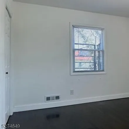 Image 4 - 99 Evelyn Court, Maplewood, NJ 07040, USA - House for rent