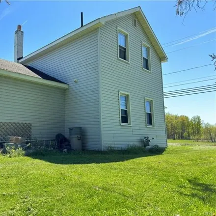 Image 3 - 439 State Highway 31, Bridgeport, Madison County, NY 13030, USA - House for sale