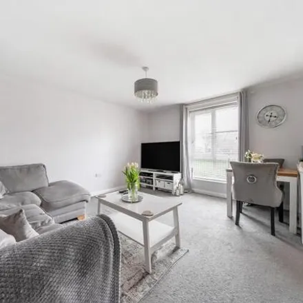 Buy this 1 bed apartment on 17 Plomer Avenue in Hoddesdon, EN11 9FR