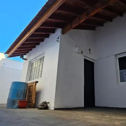 Rent this 2 bed house on Suipacha 714 in Villa Cristóbal Colón, 1874 Sarandí