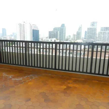 Image 1 - Bangkok City Hall, Dinso Road, Phra Nakhon District, 10200, Thailand - Apartment for rent