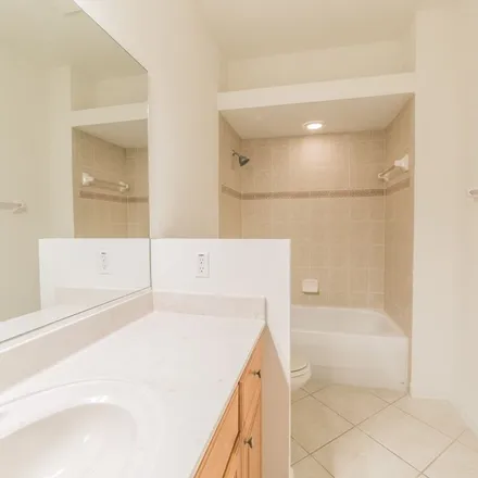 Image 2 - 4362 Lazio Way, Fort Myers, FL 33901, USA - Apartment for rent