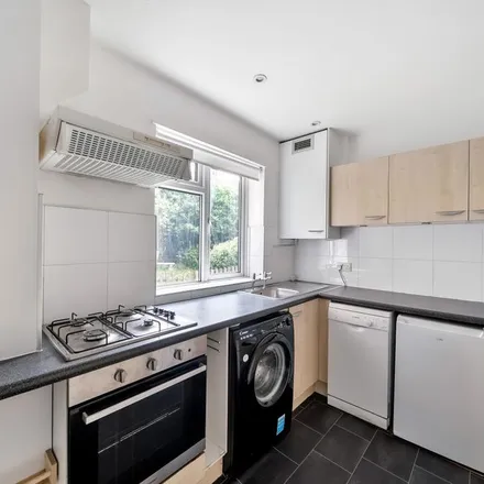 Image 3 - 3 Westbere Road, London, NW2 3SP, United Kingdom - House for rent
