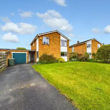 Buy this 3 bed house on Hill Bottom Close in Whitchurch Hill, RG8 7PX