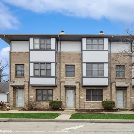 Image 1 - 7700 Harvard Street, Forest Park, Proviso Township, IL 60130, USA - Townhouse for sale