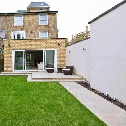 Rent this 5 bed house on Finchley Road in London, NW8 0SG
