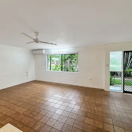 Image 4 - Mia Close, Kewarra Beach QLD 4879, Australia - Apartment for rent