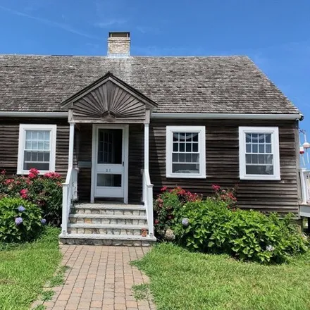 Rent this 4 bed house on 19 Stone Avenue in Mann Hill Beach, Scituate