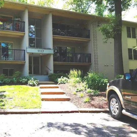 Rent this 2 bed condo on 1117 Primrose Court in Annapolis, MD 21403