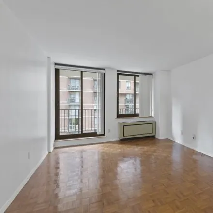 Rent this 1 bed condo on Hudson View West Condominium in 300 Albany Street, New York