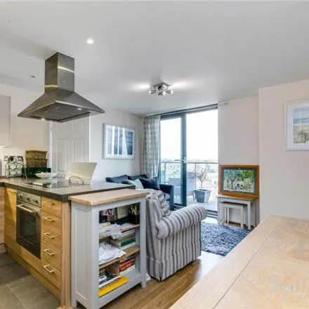 Image 1 - Sky Apartments, Homerton Road, Clapton Park, London, E9 5FA, United Kingdom - Apartment for rent