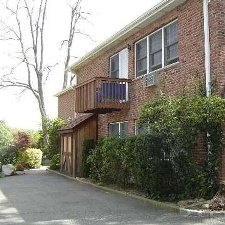 Rent this 1 bed apartment on 24 Manhasset Avenue in Port Washington, NY 11050