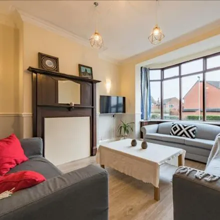 Rent this 7 bed duplex on 58 Ash Road in Leeds, LS6 3EZ