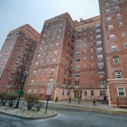 Image 1 - 2 West End Avenue, Newark, NJ 07106, USA - House for rent