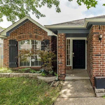 Buy this 3 bed house on 2909 W Norman St in Broken Arrow, Oklahoma