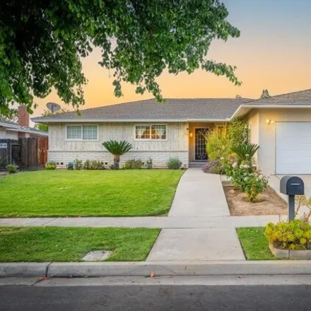 Buy this 3 bed house on 2722 East Palo Alto Avenue in Fresno, CA 93710