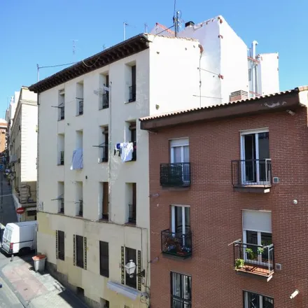 Image 6 - Madrid, Rastro Market, Plaza de Cascorro, 28005 Madrid - Apartment for rent